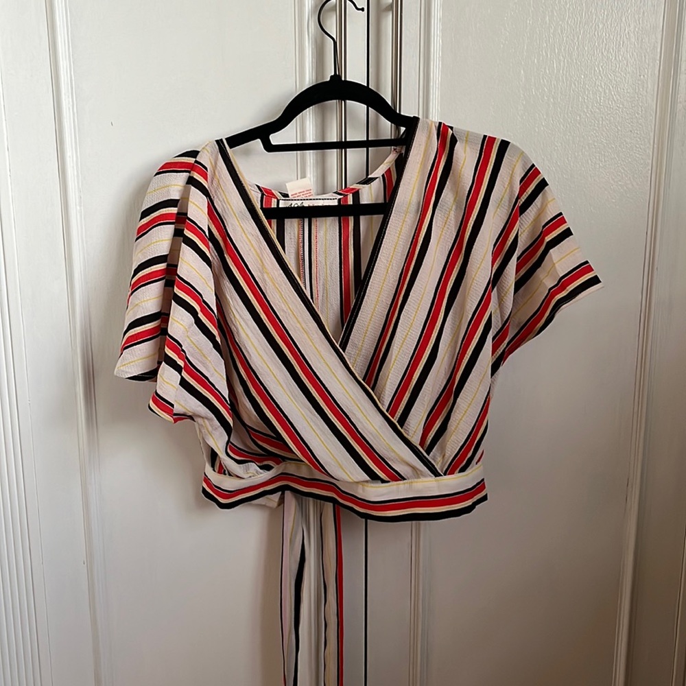 Multicolor sheer going out top